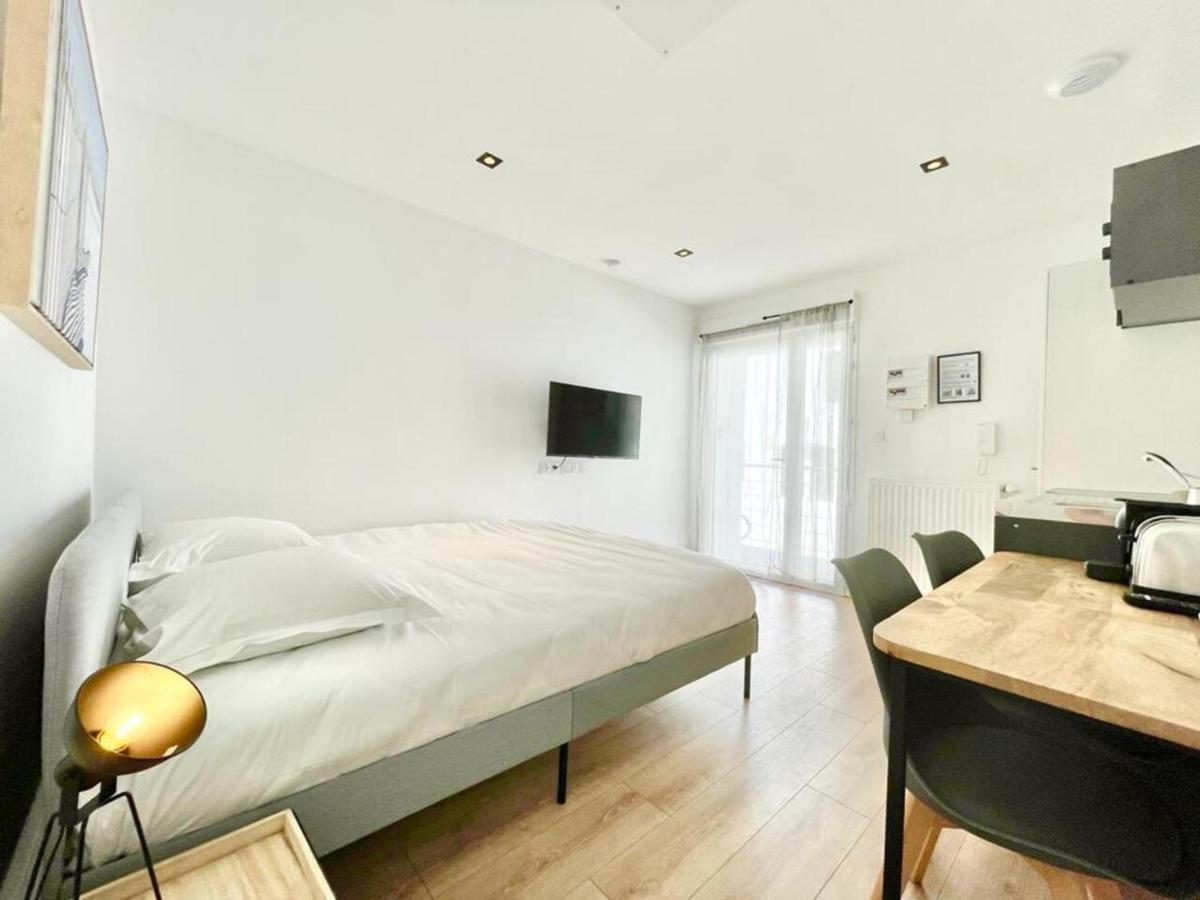 Residence Duguay - Centre Ville - Porte B - Appartements Tout Confort - Neuf - Nouveau Lorient Dış mekan fotoğraf