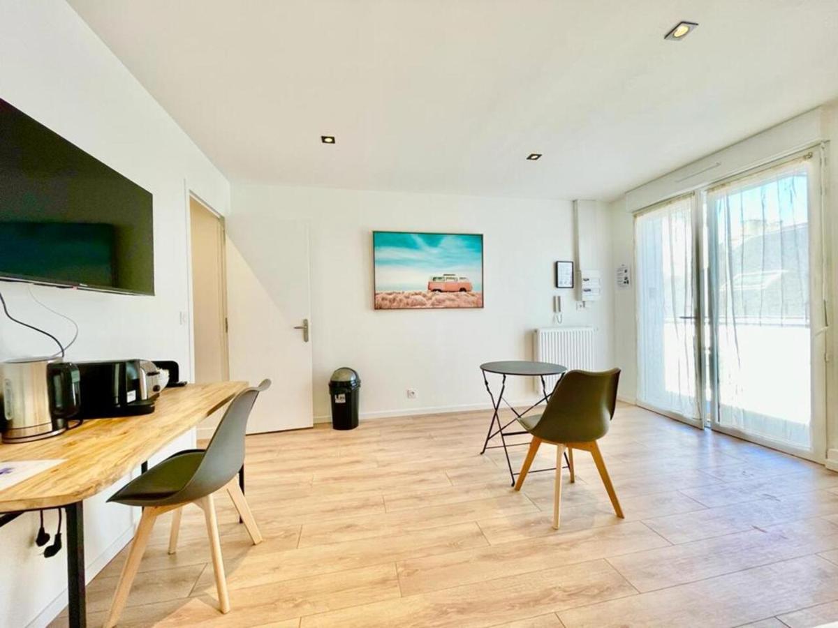 Residence Duguay - Centre Ville - Porte B - Appartements Tout Confort - Neuf - Nouveau Lorient Dış mekan fotoğraf